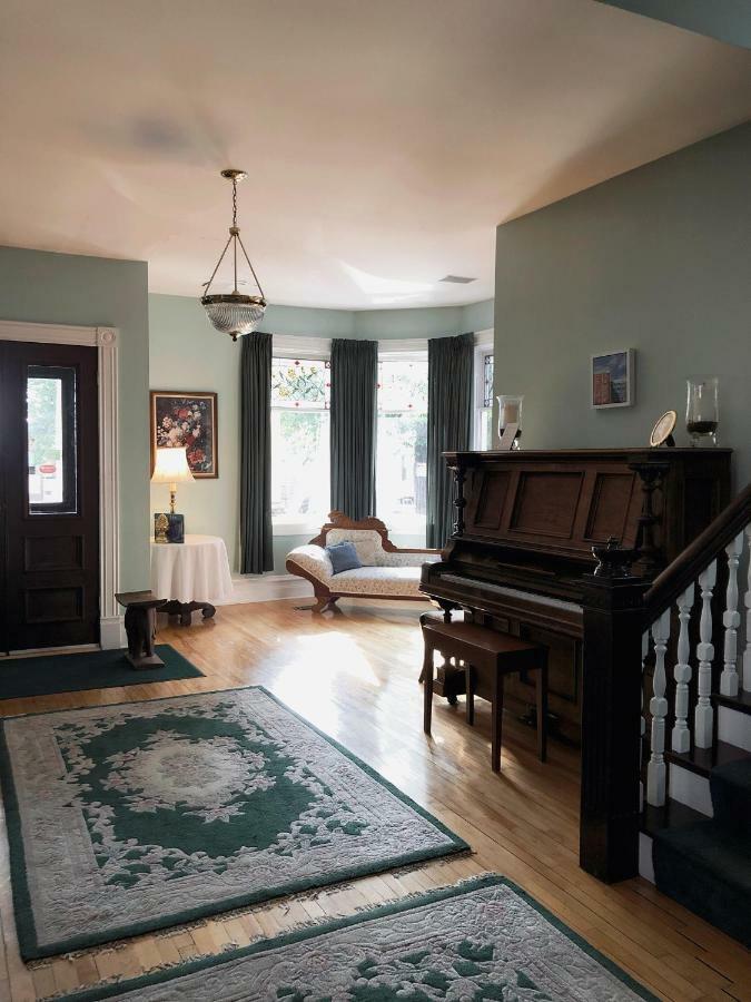 Mahogany Manor Bed & Breakfast Saint John Buitenkant foto