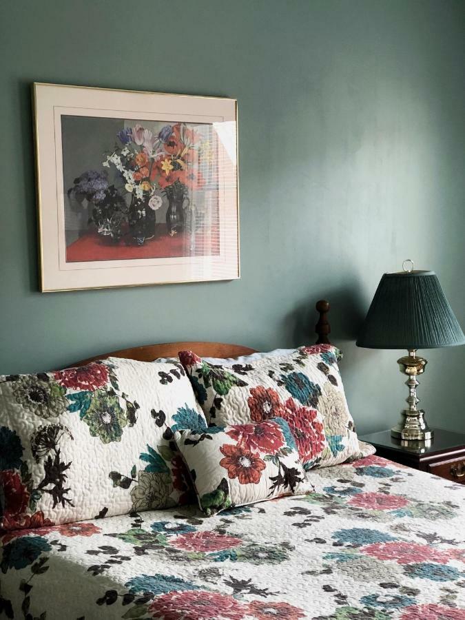Mahogany Manor Bed & Breakfast Saint John Buitenkant foto