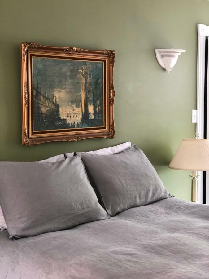 Mahogany Manor Bed & Breakfast Saint John Buitenkant foto