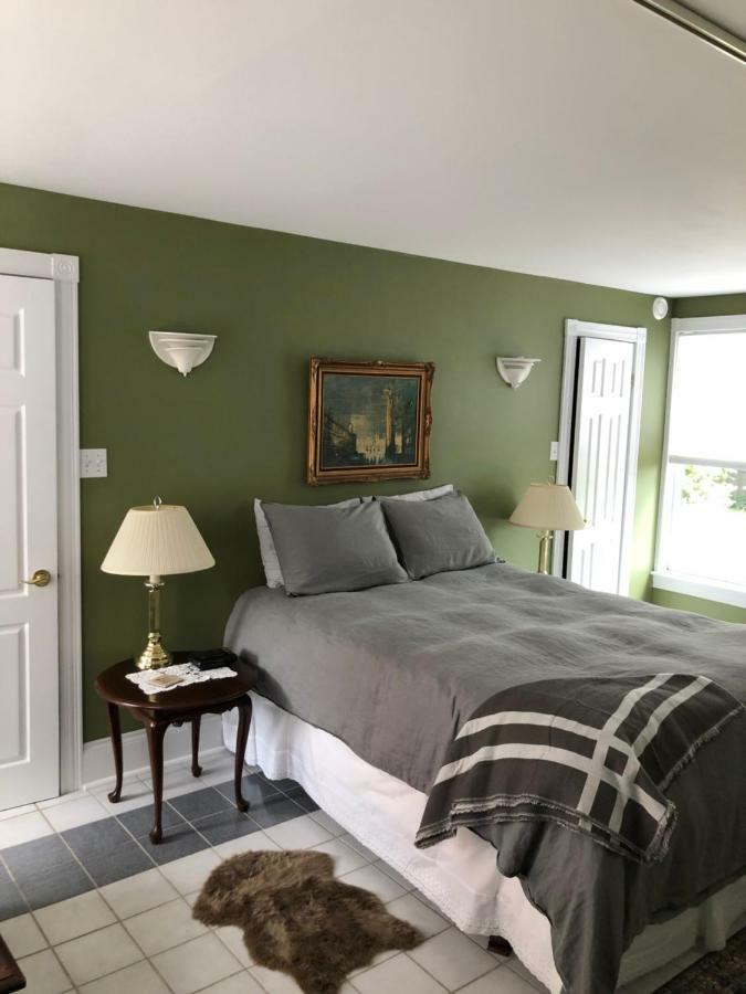 Mahogany Manor Bed & Breakfast Saint John Buitenkant foto