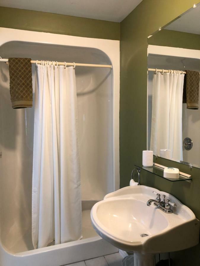 Mahogany Manor Bed & Breakfast Saint John Buitenkant foto
