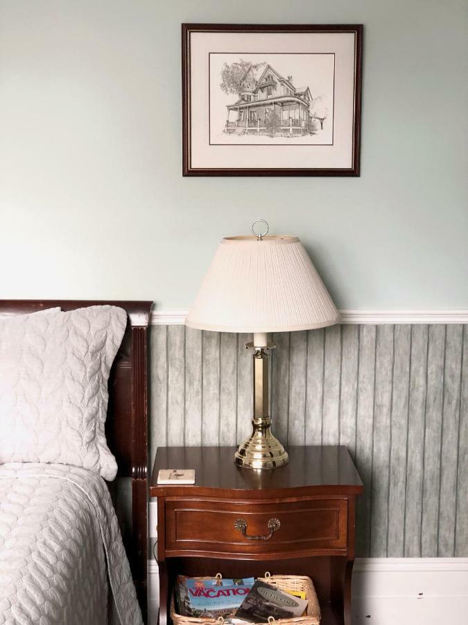 Mahogany Manor Bed & Breakfast Saint John Buitenkant foto